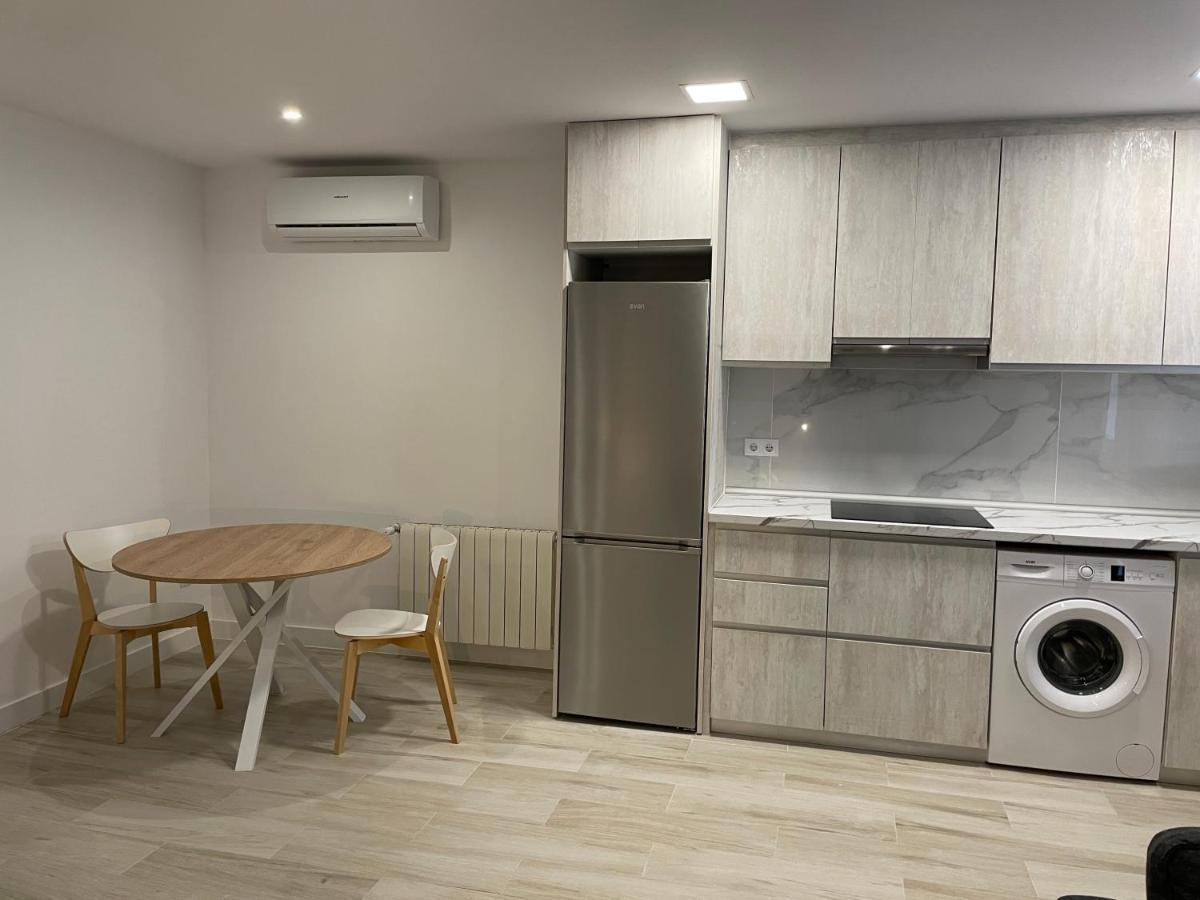 Apartamentos Barcelona - Iberia Экстерьер фото