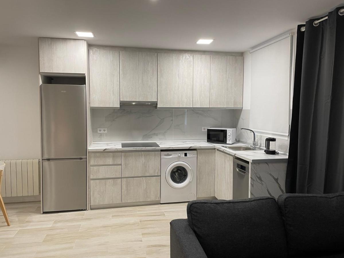 Apartamentos Barcelona - Iberia Экстерьер фото