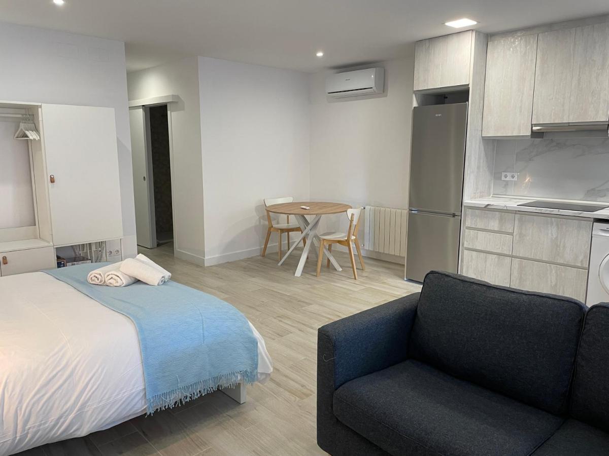 Apartamentos Barcelona - Iberia Экстерьер фото